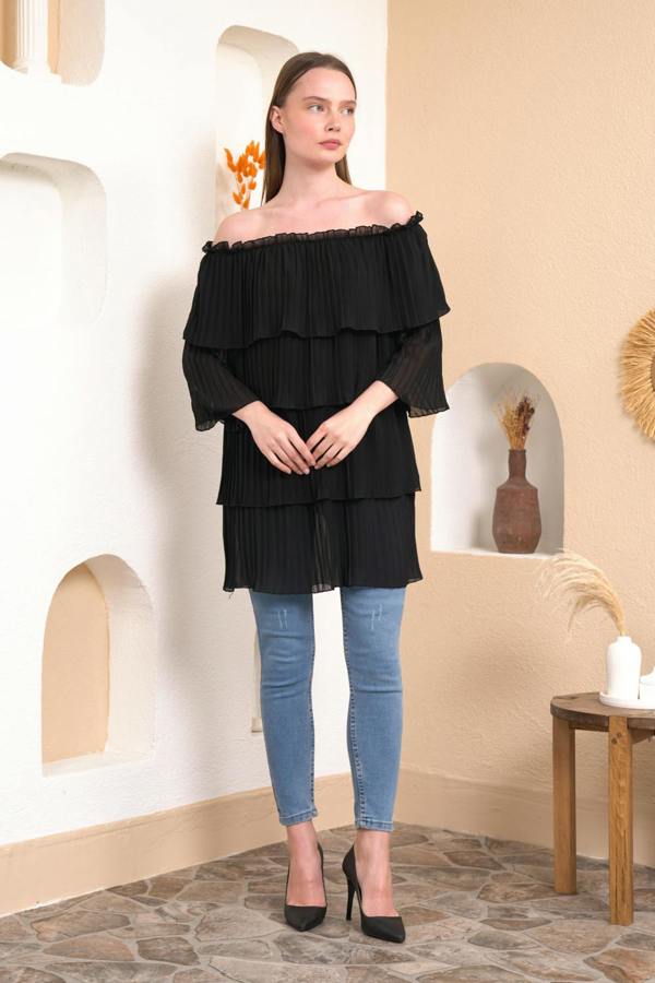 Hoxton Gal Off Shoulder Relaxed Fit 3/4 Sleeves Layered Blouse In Black