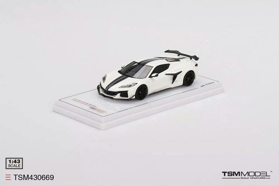 MCSlots Chevrolet Corvette Z06 2023 Arctic White 1:43 Scale TSM430669