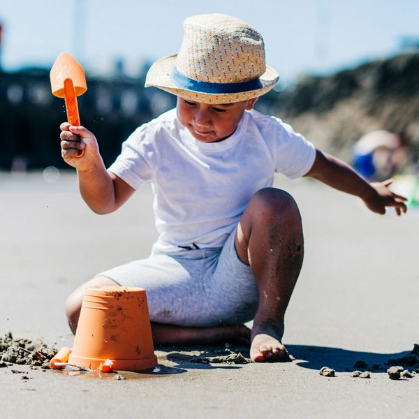 Bigjigs Toys 3 Silicone Beach Toys, Bucket, Flyer and Spade - Orange