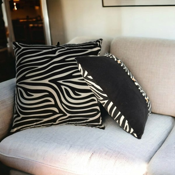 Artisan Furniture Quinn Cushion Set (White & Black)