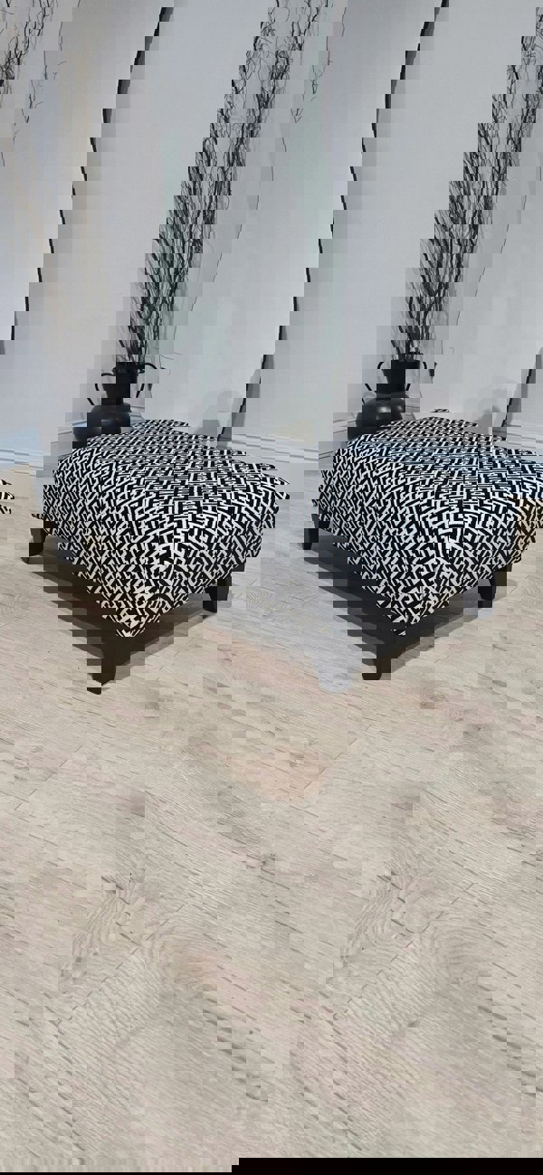 ISTOOLS Premium Eden Embossed Pattern Footstool Ottoman – Window Bay Seat & Multi-Use Coffee Table Bench (Non-Storage)