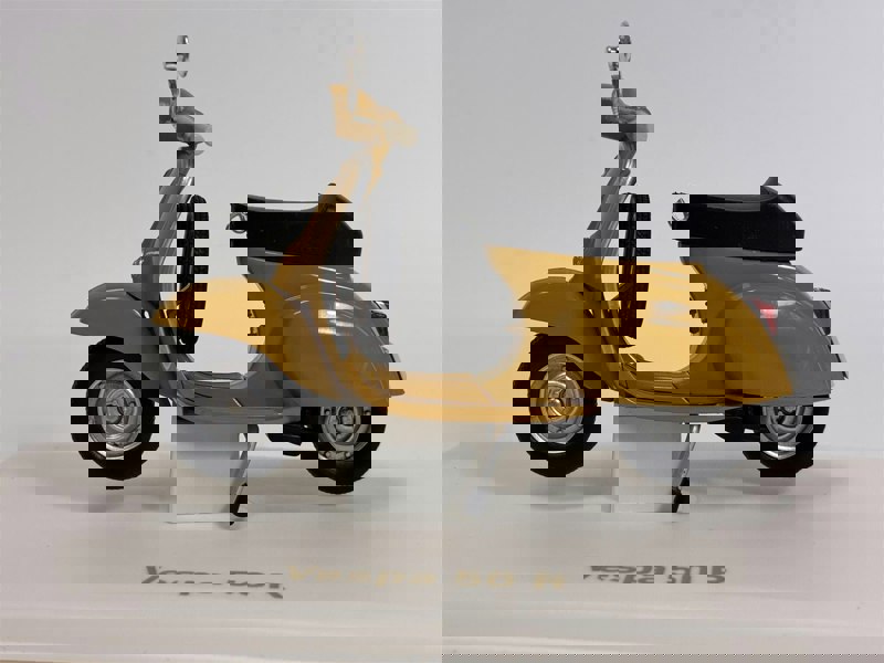 Norev Vespa 50 R Positano Yellow 1:18 Scale Norev 182080