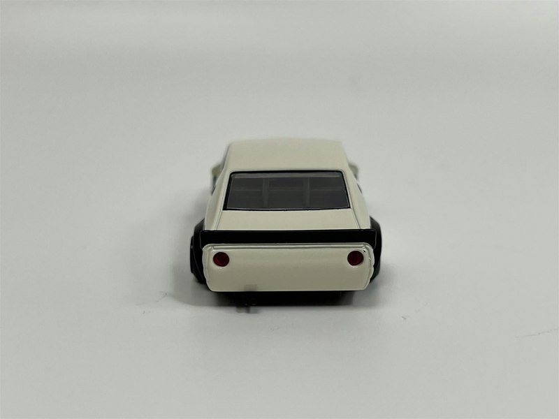 Mini GT Nissan Skyline Kenmeri Liberty Walk White 1:64 Mini GT MGT00702R