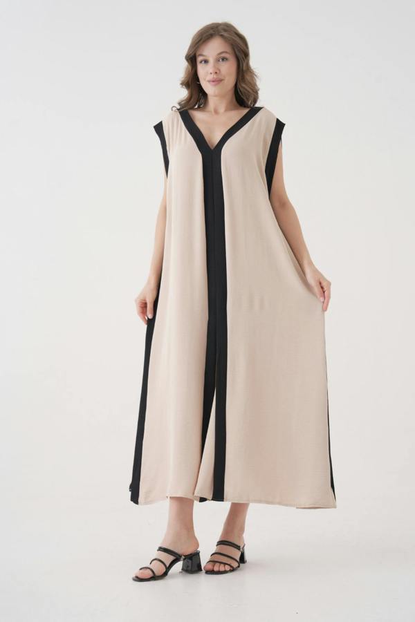 Hoxton Gal Oversize Sleeveless V-Neck Colorblock Maxi Dress in Beige and Black