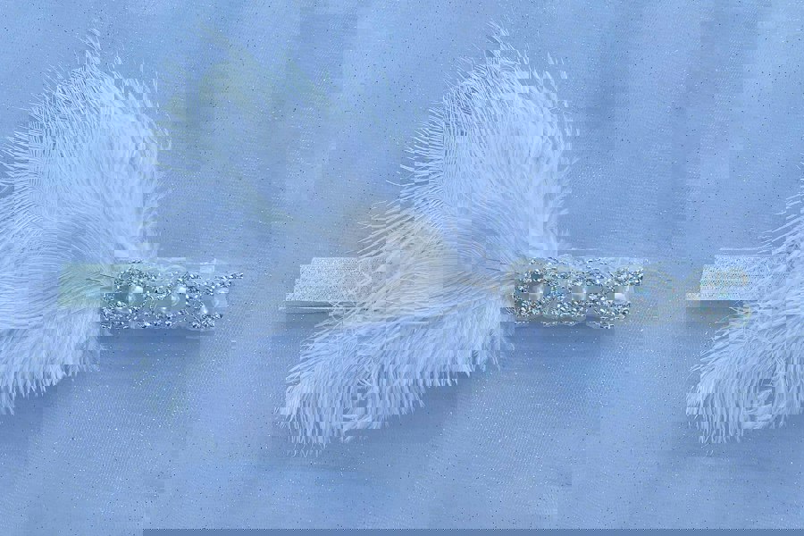 white gatsby headpiece pearls feather