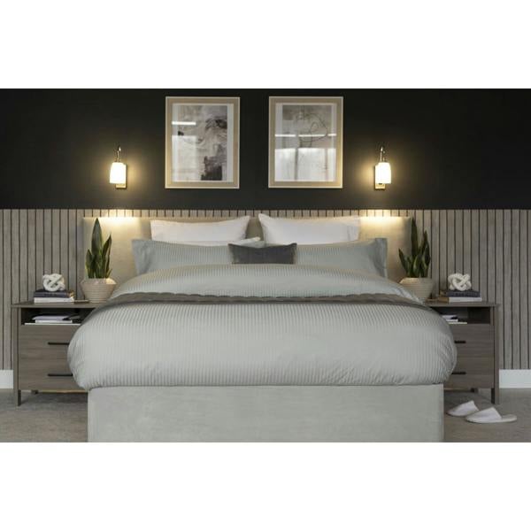 Belledorm Hotel Soho Pinstripe Duvet Cover Set - Platinum - 