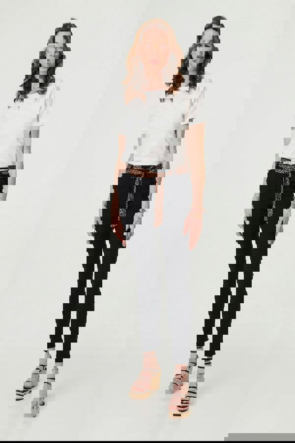 Black | Mid Rise Straight Trousers with Belt : Model is 5'9"/175 cm and wears UK10/EU38/US6/AUS10
