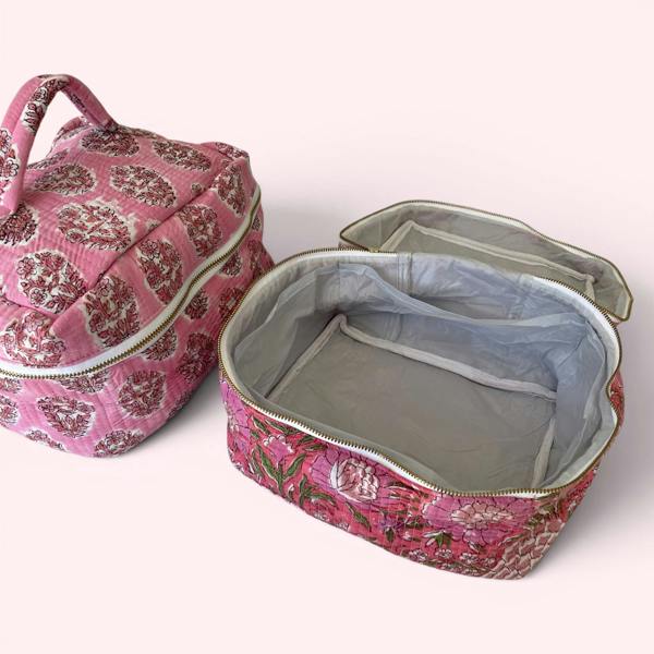 Hayley & Co Vanity Bag - Quilted Cotton Toiletry Bag in Pink Garden Floral Block Print
