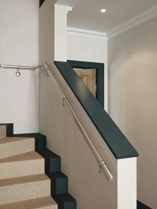 Brushed silver single winder handrail
