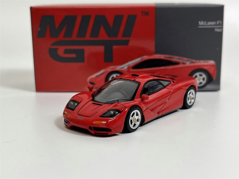 Mini GT McLaren F1 Red LHD 1:64 Scale MGT00654L