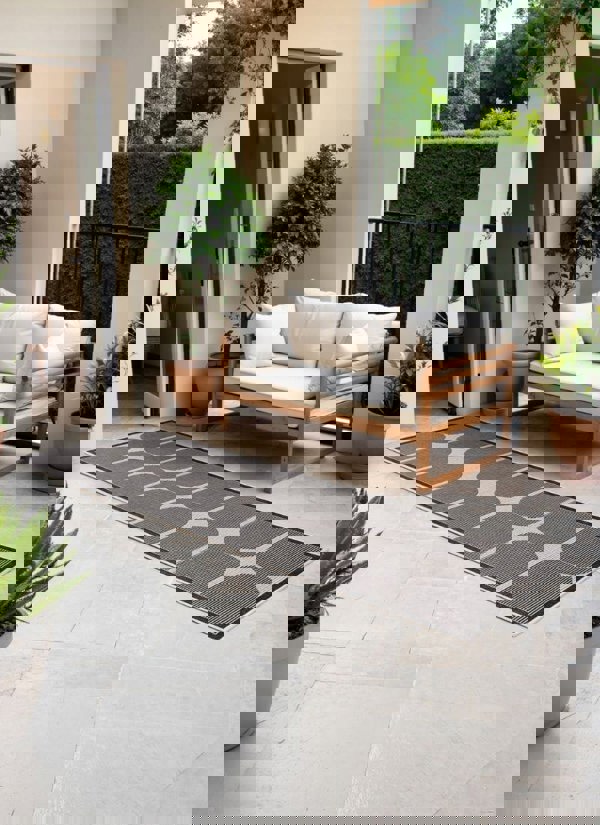 The Rugs Reversible Weatherproof Indoor-Outdoor Rug