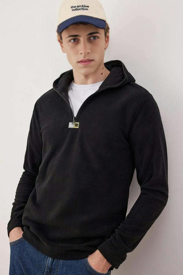 WOVCOR Slim Fit Fleece Zippered Hooded Men's Sweatshirt