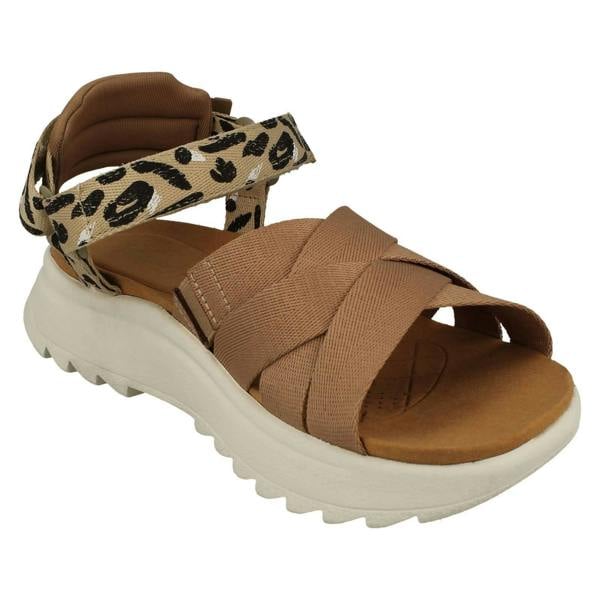 Clarks Ladies Clarks Strappy Detailed Platform Sandals DashLite Cross