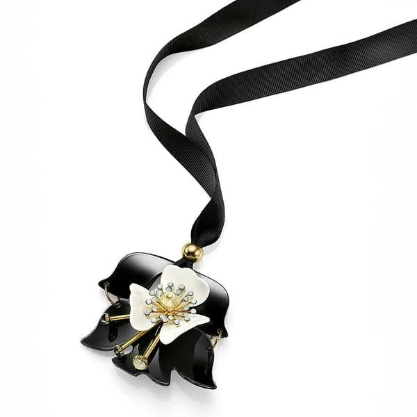 Pia Resin Flower Pendant Necklace, Black & White Gold-Tone Pendant
