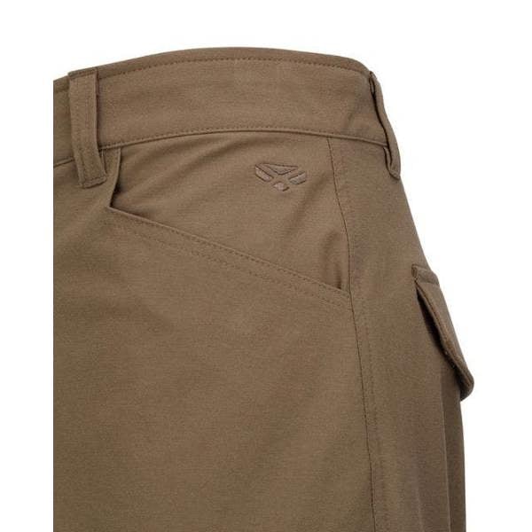 Close-up of Hoggs of Fife utility shorts waistband with embroidered logo and belt loop detail