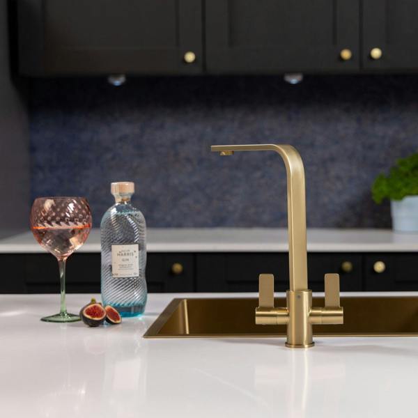 Flode Paddla | Dual Lever Kitchen Tap | Swan Neck Design | Brushed Brass