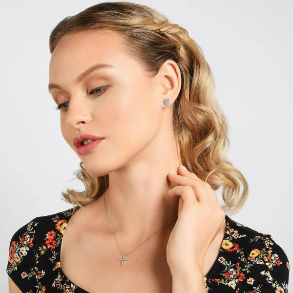 Cross Pendant Necklace with Baguette Cubic Zirconia - namana.london