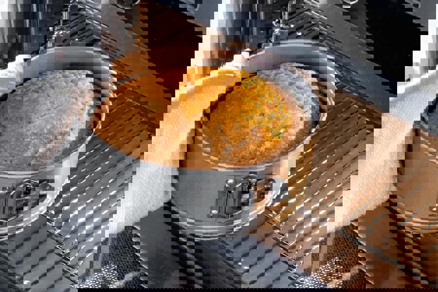 KitchenCraft Non-Stick 20cm Loose Base Spring Form Cake Pan