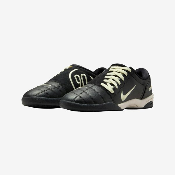 Nike IO2083-010 Sneakers   in  Black