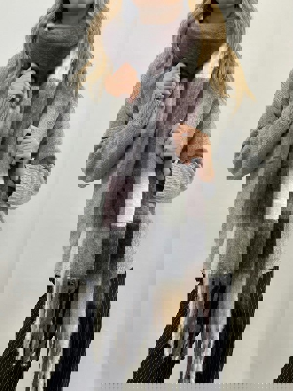 SVNX Soft Chunky Checked Scarf with Tassels - Muted Browns