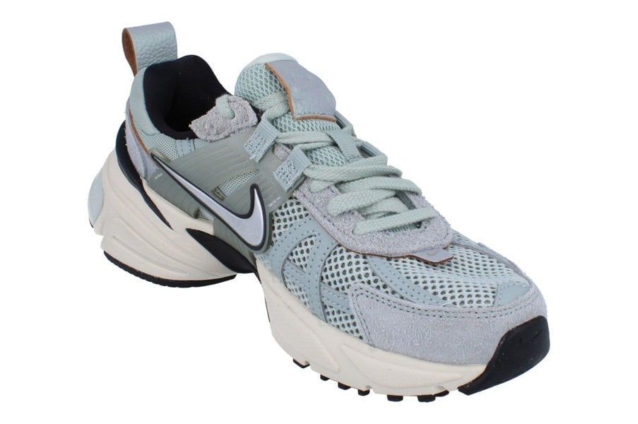 Nike Womens V2K Run Trainers Fn6703  003 - Light Pumice Chrome 003 - Photo 3
