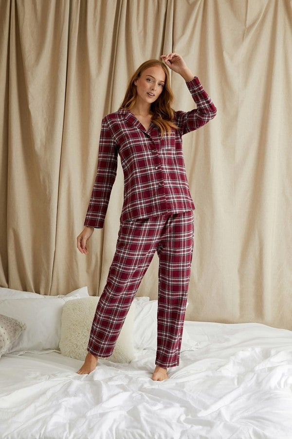 Pretty You London Plaid Pyjama Set in Bordeaux