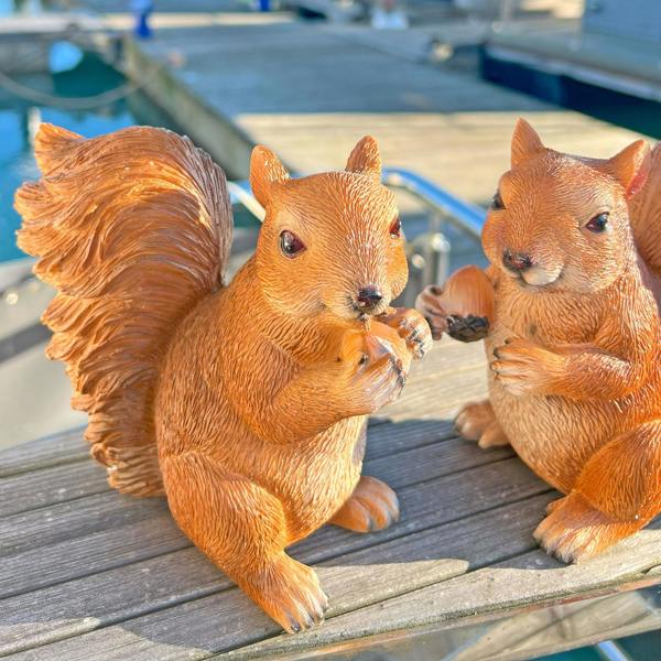 Ferncrest Trading Pair of Realistic Red Squirrel Garden Animal Ornaments