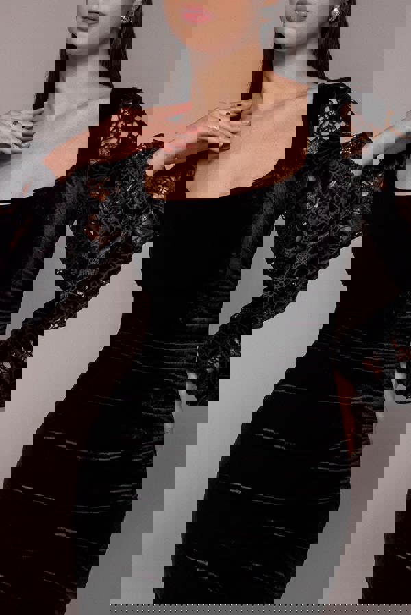 Square Neck Scalloped Crochet Sleeve Velvet Midi Dress - Black DR4653