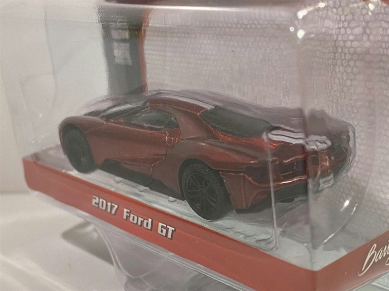 2017 ford gt red white stripe 1:64 scale greenlight 37220e