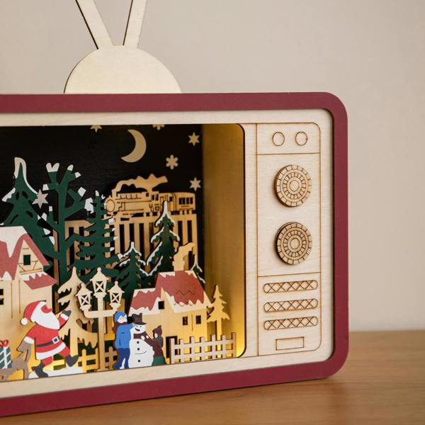 Samuel Alexander 18cm Light Up Wooden Vintage TV Christmas Village Scene with LEDs