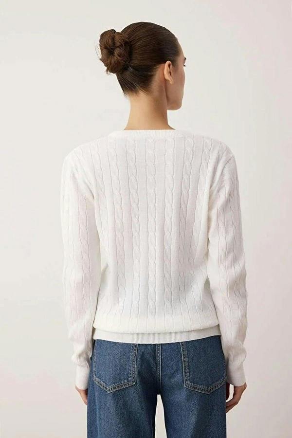 WOVCOR Horse Embroidered V-Neck Cable Knit Sweater