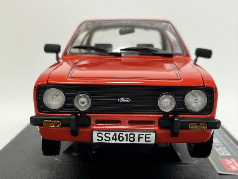 1975 ford escort mkii 1600 sport red 1:18 scale sun star 4618