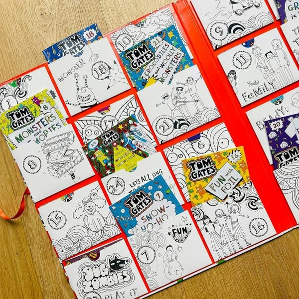 Scholastic Tom Gates Advent Calendar: 24 mini-books perfect for the Christmas countdown!