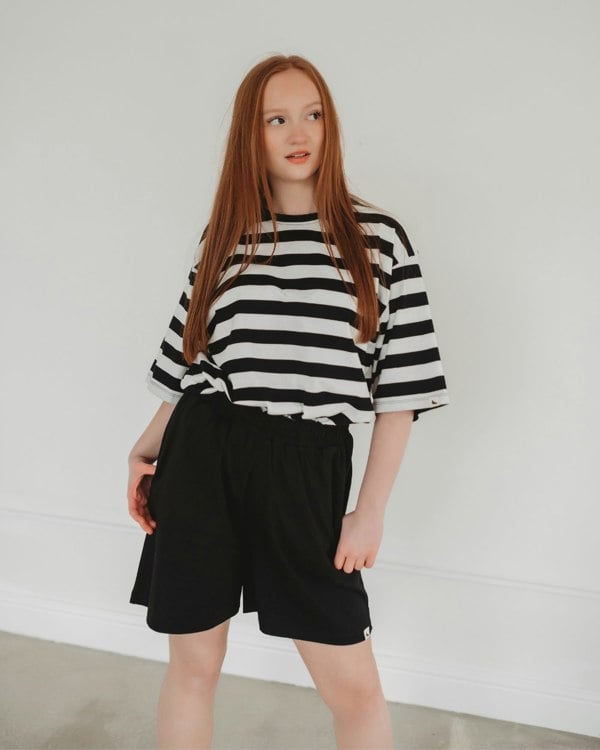Audrey Black Shorts - image 3