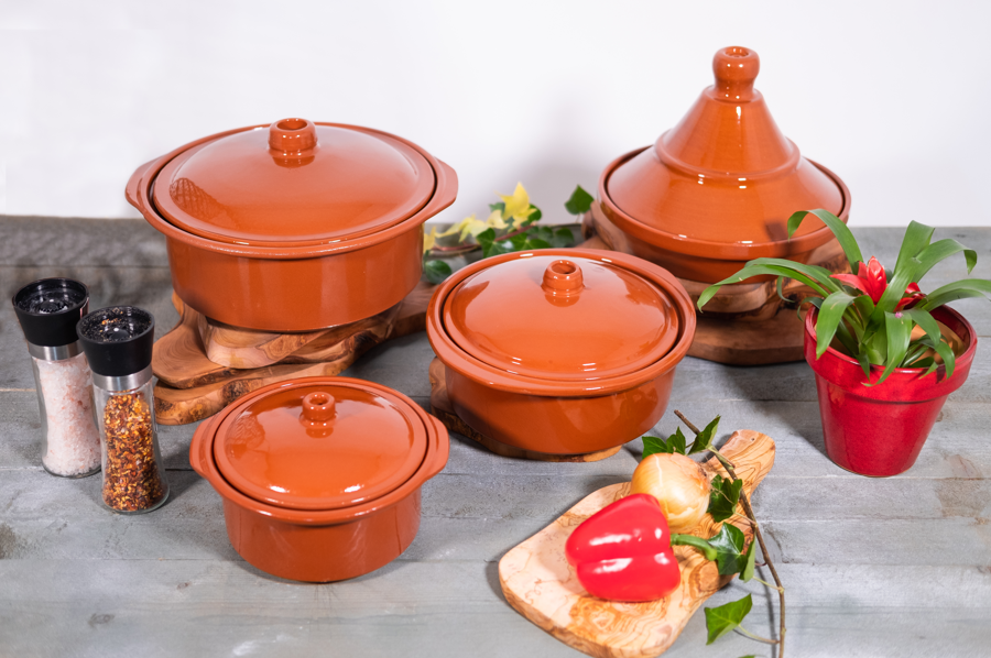 Verano Spanish Ceramics El Toro - Set of 2 Lidded Casserole Dishes