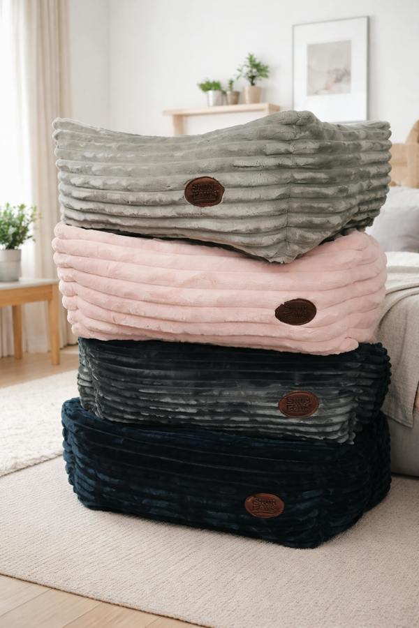 Snug and Cosy Pets Alaska Faux Fur Dog Bed -  UK Made