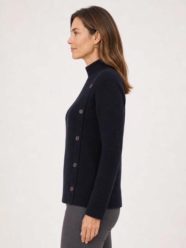 TIGI Stand Collar, Side Button Feature Top