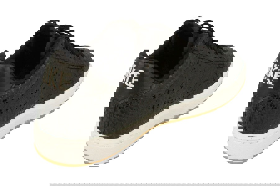 Nike Womens Tennis Classic Ultra PRM Trainers 749647  002 - Black White 002 - Photo 2