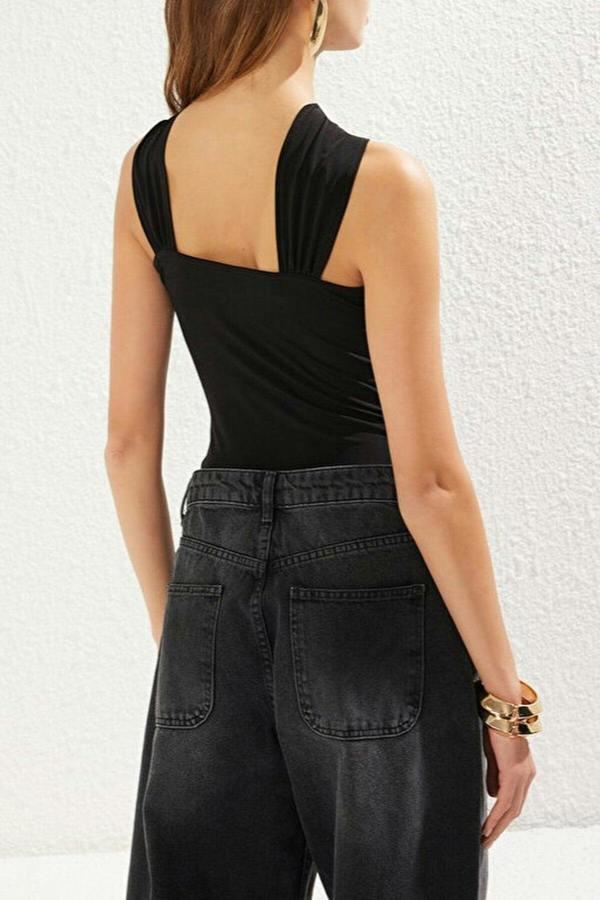 WOVCOR Accessory Detailed Knitted Bodysuit