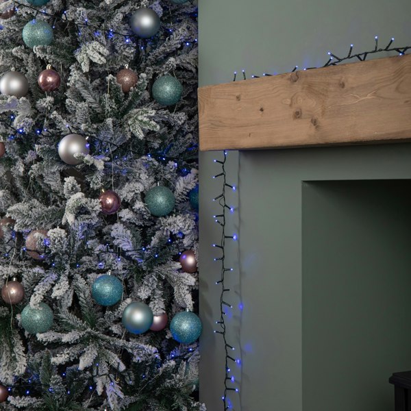 Samuel Alexander 15.5m 600 LED Colour Changing Christmas String Lights in White to Blue