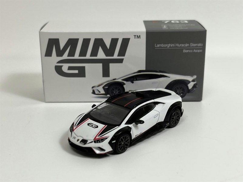 Mini GT Lamborghini Huracan Sterrato Bianco Asopo RHD 1:64 Scale MGT00763R