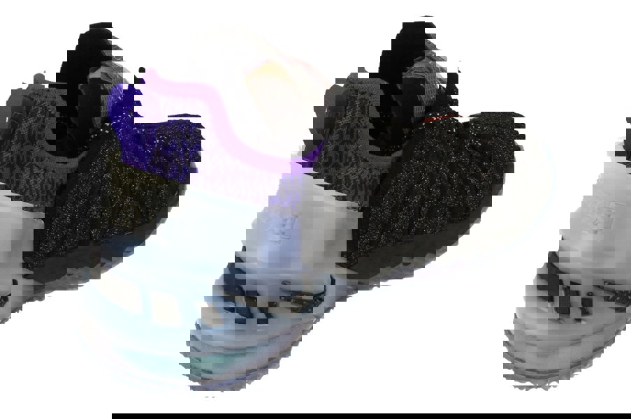 Nike Leborn Xviii Nrg GS Basketball Trainers Ct4677  001 - Black Bright Crimson 001 - Photo 2