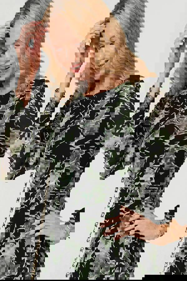 Green | Abstract Long Sleeve Layered Maxi Dress