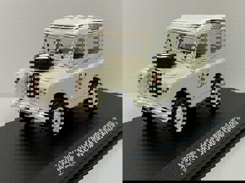 ace ventura when nature calls 1961 land rover 1:43 scale greenlight 86562