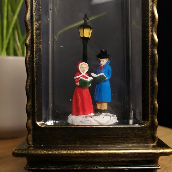 Samuel Alexander 27cm Dual Power Light up Christmas Glitter Water Spinner Rustic Lantern Carol Singing Scene with LEDs