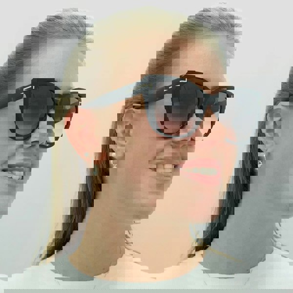 Tom Ford Sunglasses FT0937 Nora 01B Shiny Black Smoke Gradient