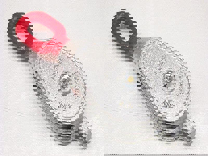 2.6 Ton 8 Red Head GMI Double Sheave Block With Swivel Eye Galvanised - 28MM Wire Rope Safety Liftin