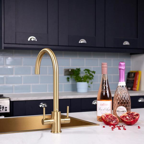 Flode Hammerfest | Dual Lever Kitchen Sink Mixer Tap with Swivel Spout | Brushed Brass Finish