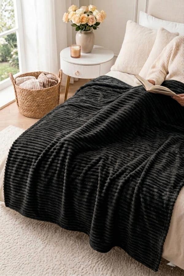 Dyzi Large Supersoft Ribbed Jacquard Fleece Throw Blanket 200 x 240cm