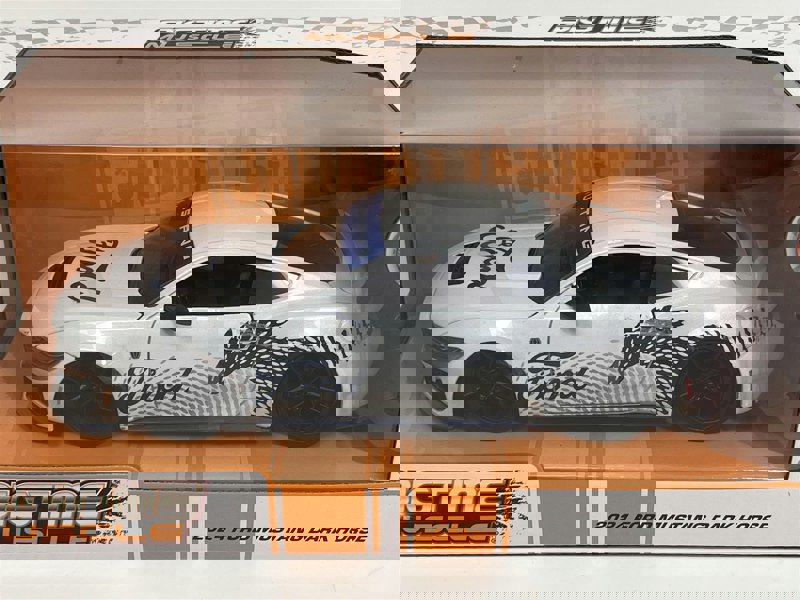 Jada 2024 Ford Mustang Dark Horse White Bigtime Muscle 1:24 Scale Jada 35279